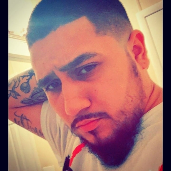 Meet your Posher, Ian - Picture 1 of 1